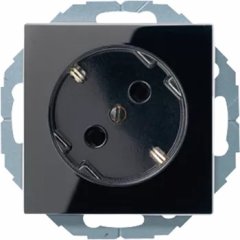 A520-45NSW Штепсельная розетка SCHUKO 16A, 250V  с поворотом на 45°; чёрный