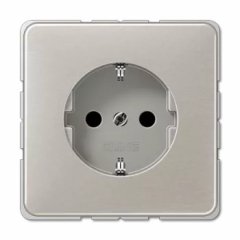 CD520PT Штепсельная розетка SCHUKO 16A 250V ; платина