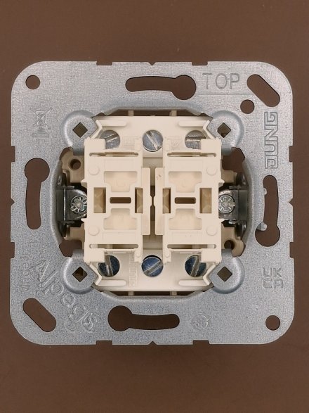 532-4U Мультивыключатель 10 A 250 V