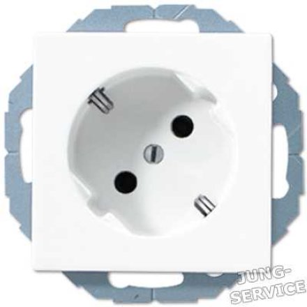 A520-45 Штепсельная розетка SCHUKO 16A 250V  ; угол наклона 45 °; слоновая кость