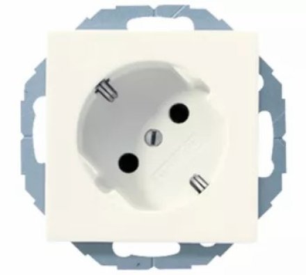 A520-45O Штепсельная розетка SCHUKO 16A, 250V  с поворотом на 45°; оранжевая