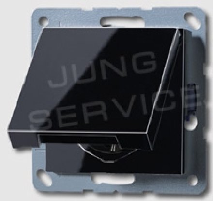 A520KLSW Штепсельная розетка SCHUKO 16A 250V  с откидной крышкой; черный