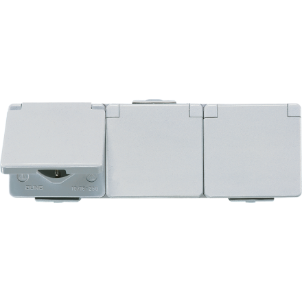 623W Штепсельная розетка SCHUKO для накладного монтажа тройная горизонтальная IP44