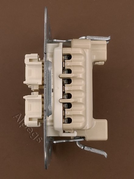 532-4U Мультивыключатель 10 A 250 V