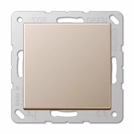 A520KLKICH A 500, Штепсельная розетка SCHUKO 16A 250V с крышкой и со шторками, шампань